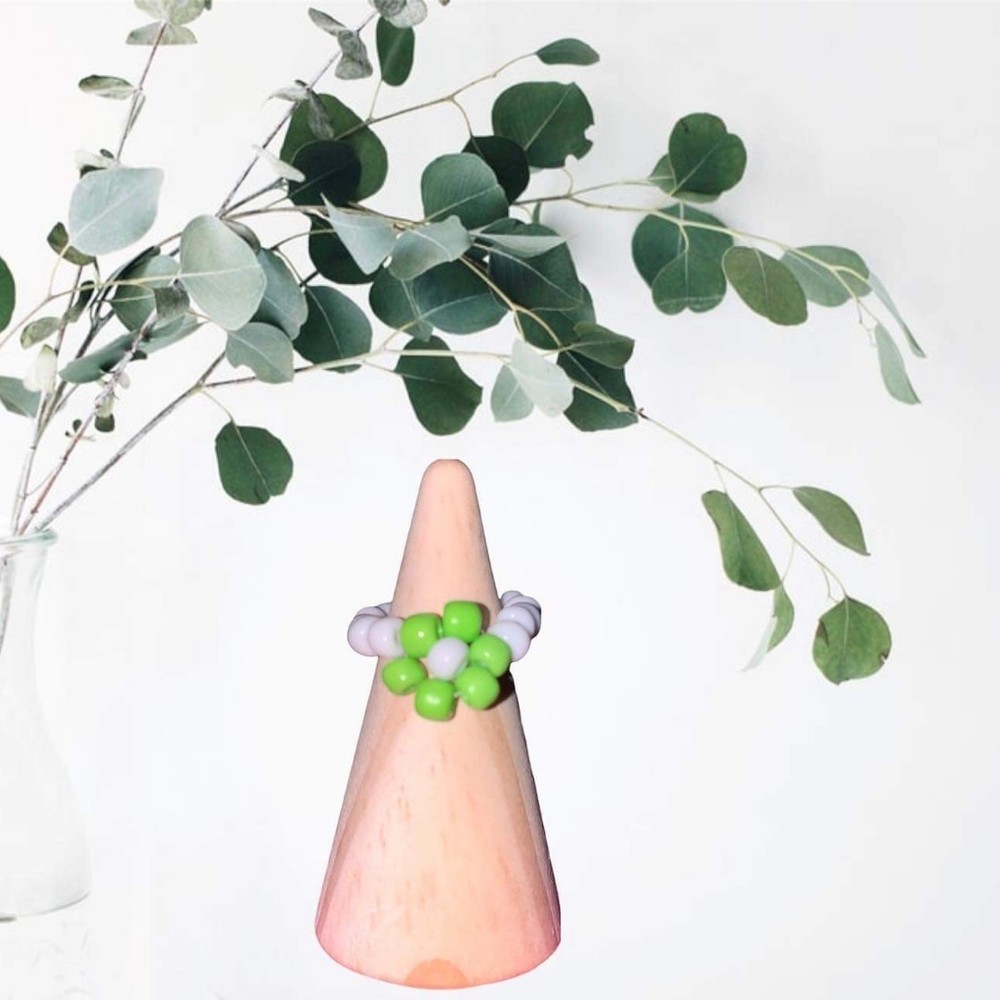 Green flower ring
